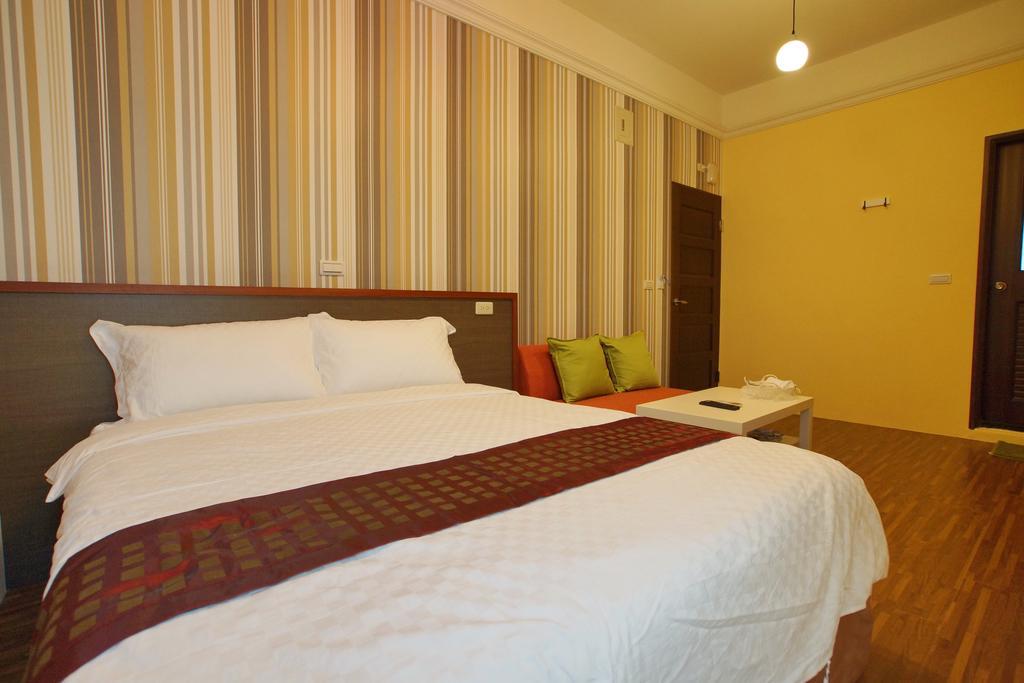 輕旅小站 Soft Travel Hostel T'ai-tung Exterior foto