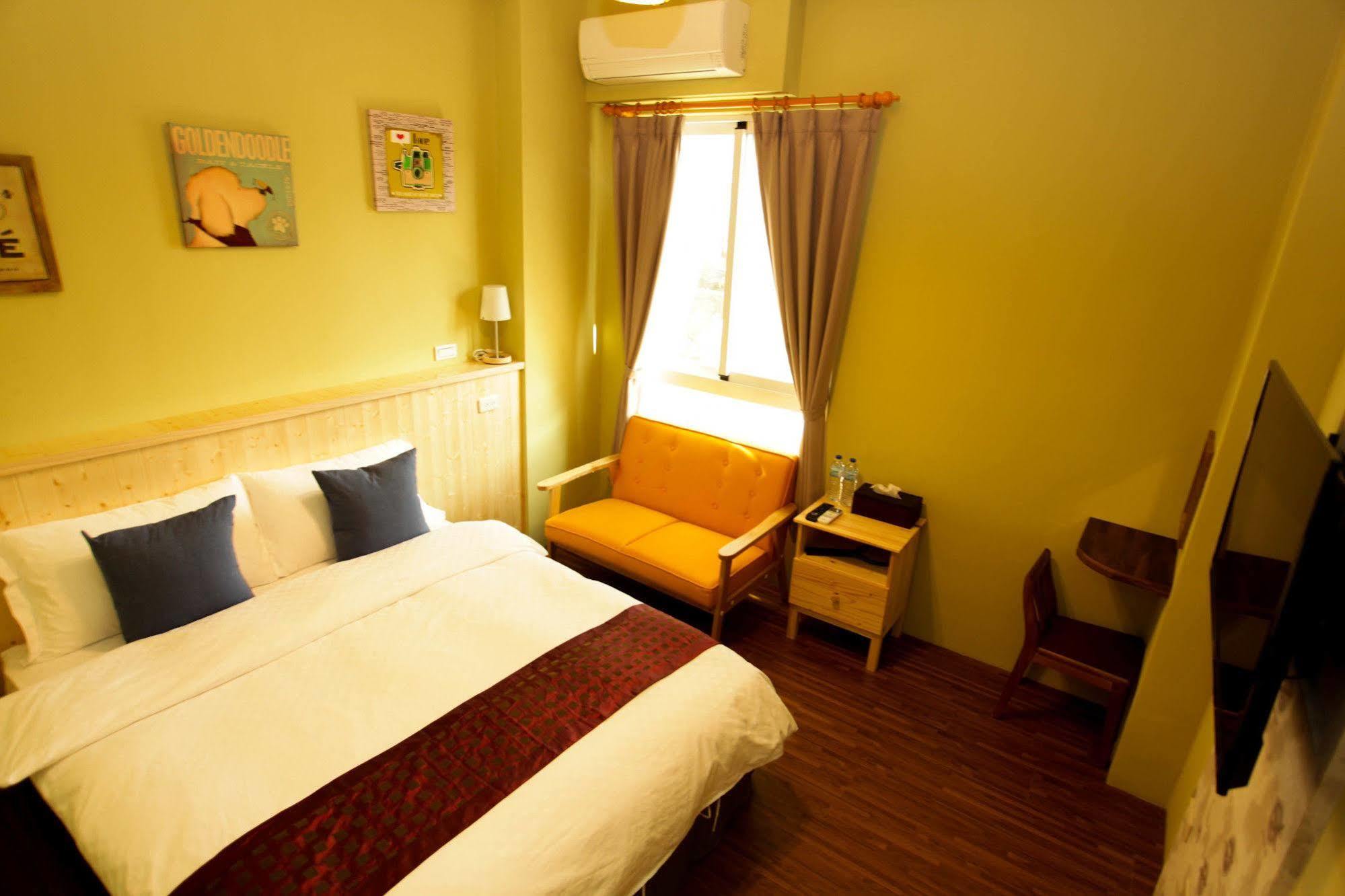 輕旅小站 Soft Travel Hostel T'ai-tung Exterior foto